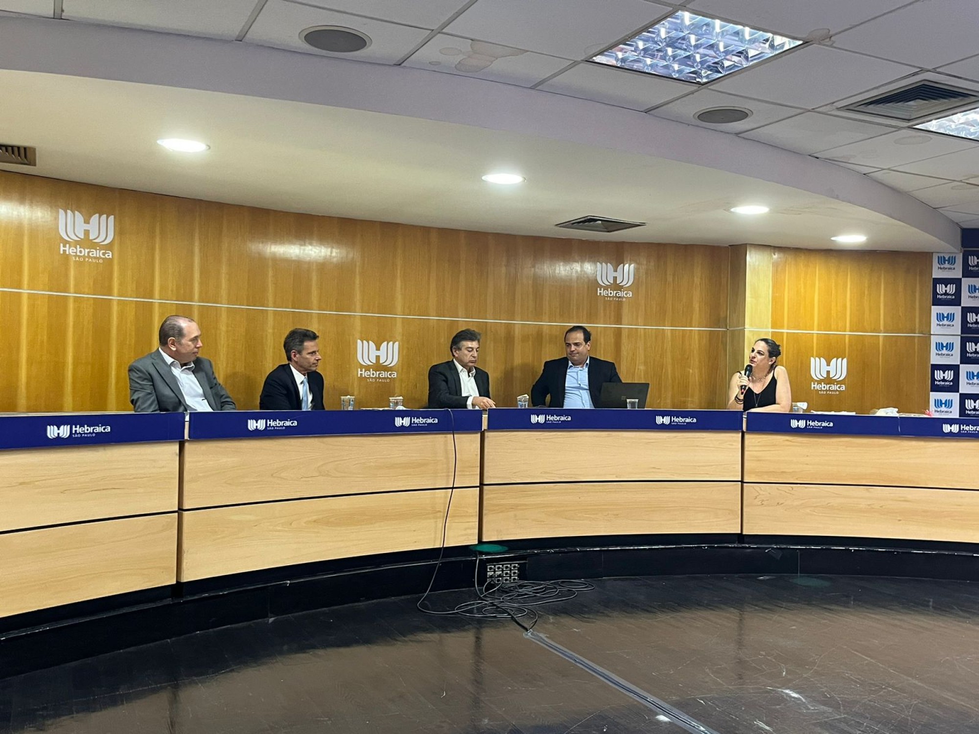 Lançamento de relatório sobre antissemitismo reúne lideranças no clube A Hebraica - Fundada em 1948, a CONIB – Confederação Israelita do Brasil é o órgão de representação e coordenação política da comunidade judaica brasileira. 