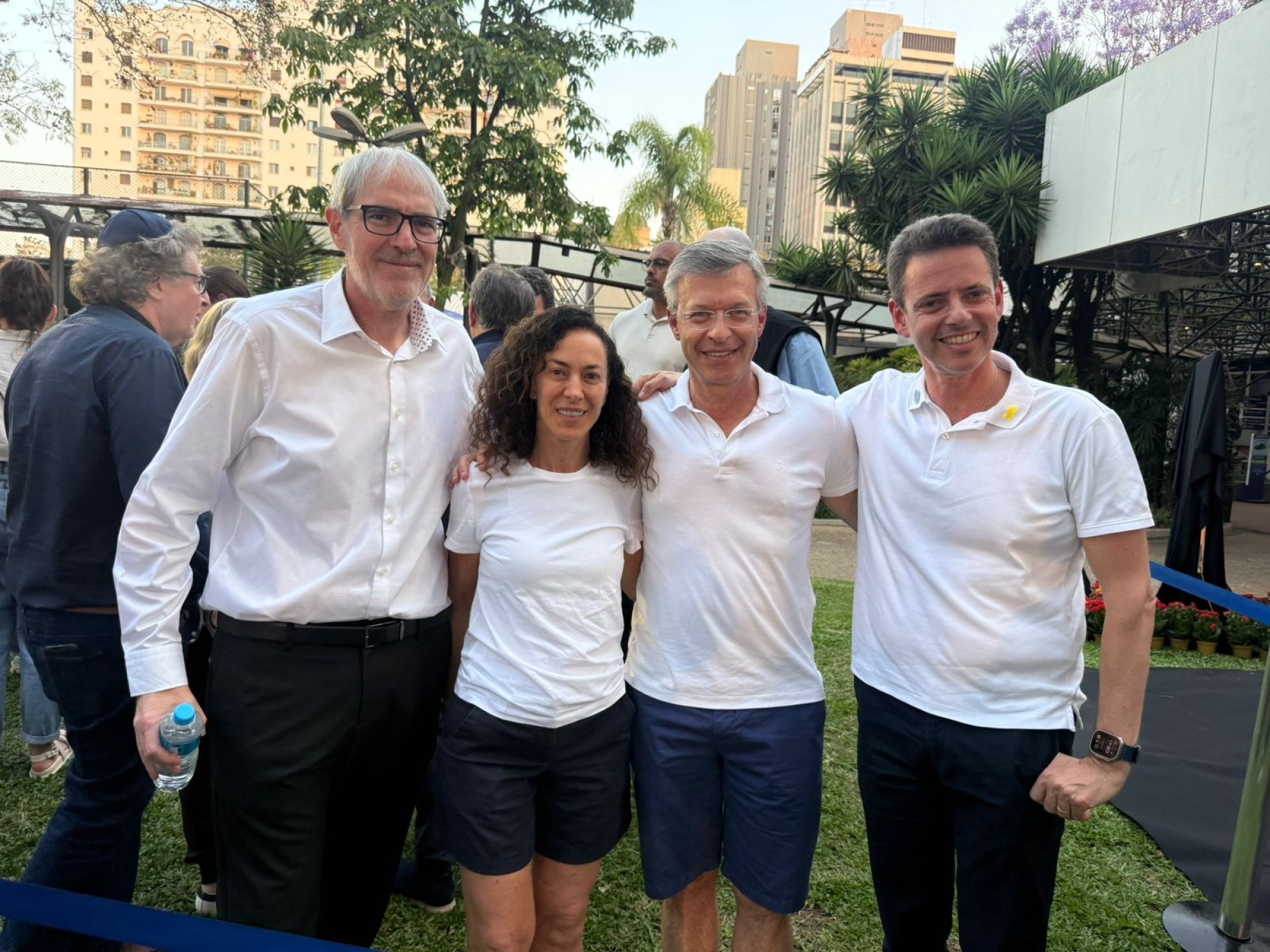 Ato em homenagem às vítimas do 7/10 lota A Hebraica de São Paulo e emociona o público Ato em homenagem às vítimas do 7/10 lota A Hebraica de São Paulo e emociona o público - Fundada em 1948, a CONIB – Confederação Israelita do Brasil é o órgão de representação e coordenação política da comunidade judaica brasileira.