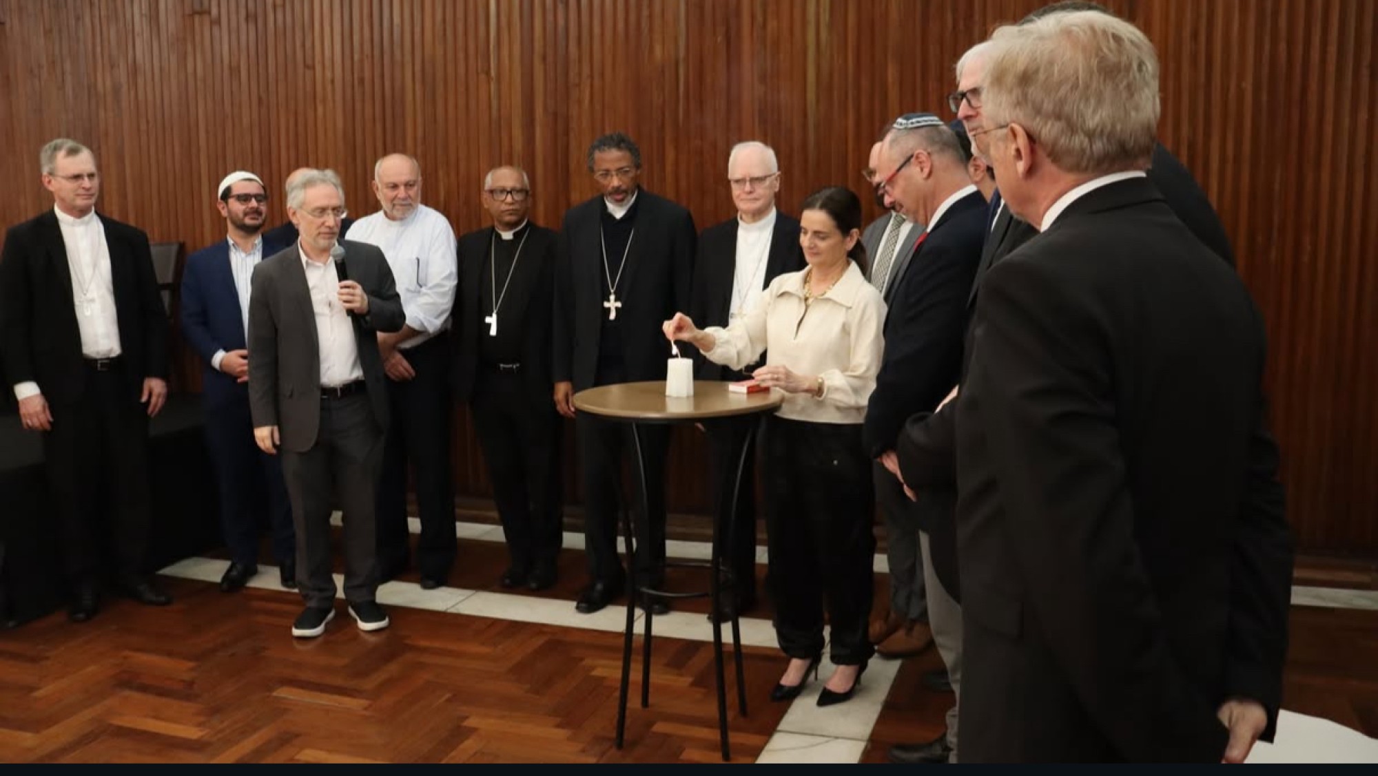 CIP realiza evento interreligioso para celebrar o 60º aniversário da Declaração Nostra Aetate CIP realiza evento interreligioso para celebrar o 60º aniversário da Declaração Nostra Aetate - Fundada em 1948, a CONIB – Confederação Israelita do Brasil é o órgão de representação e coordenação política da comunidade judaica brasileira.