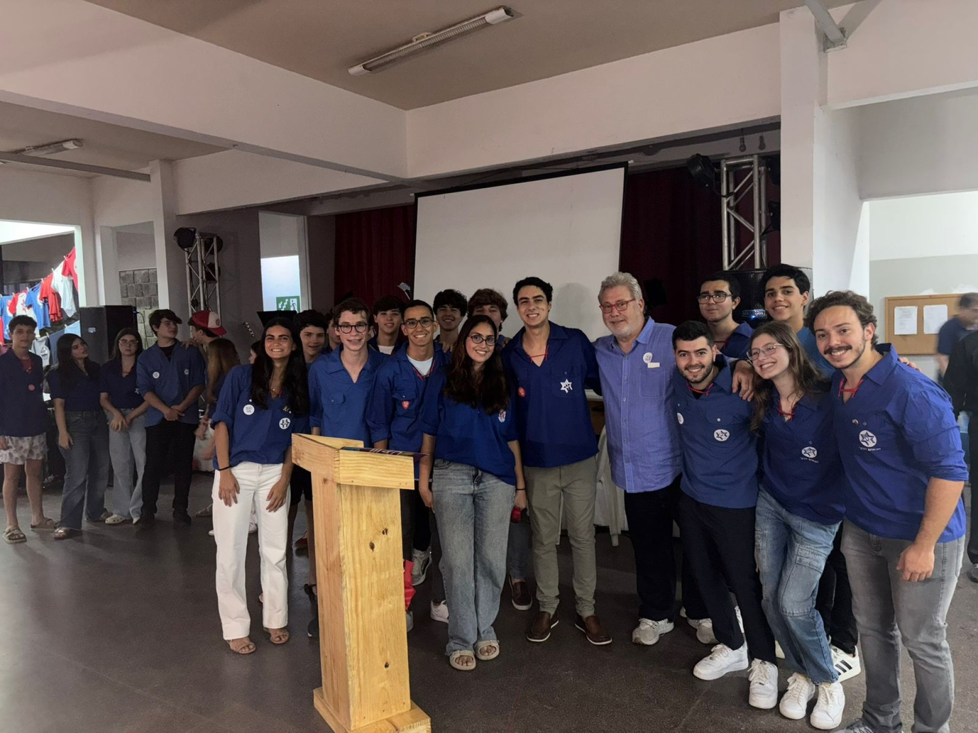 Jovens da comunidade de Recife celebram os 80 anos do Habonim Dror  Jovens da comunidade de Recife celebram os 80 anos do Habonim Dror  - Fundada em 1948, a CONIB – Confederação Israelita do Brasil é o órgão de representação e coordenação política da comunidade judaica brasileira.