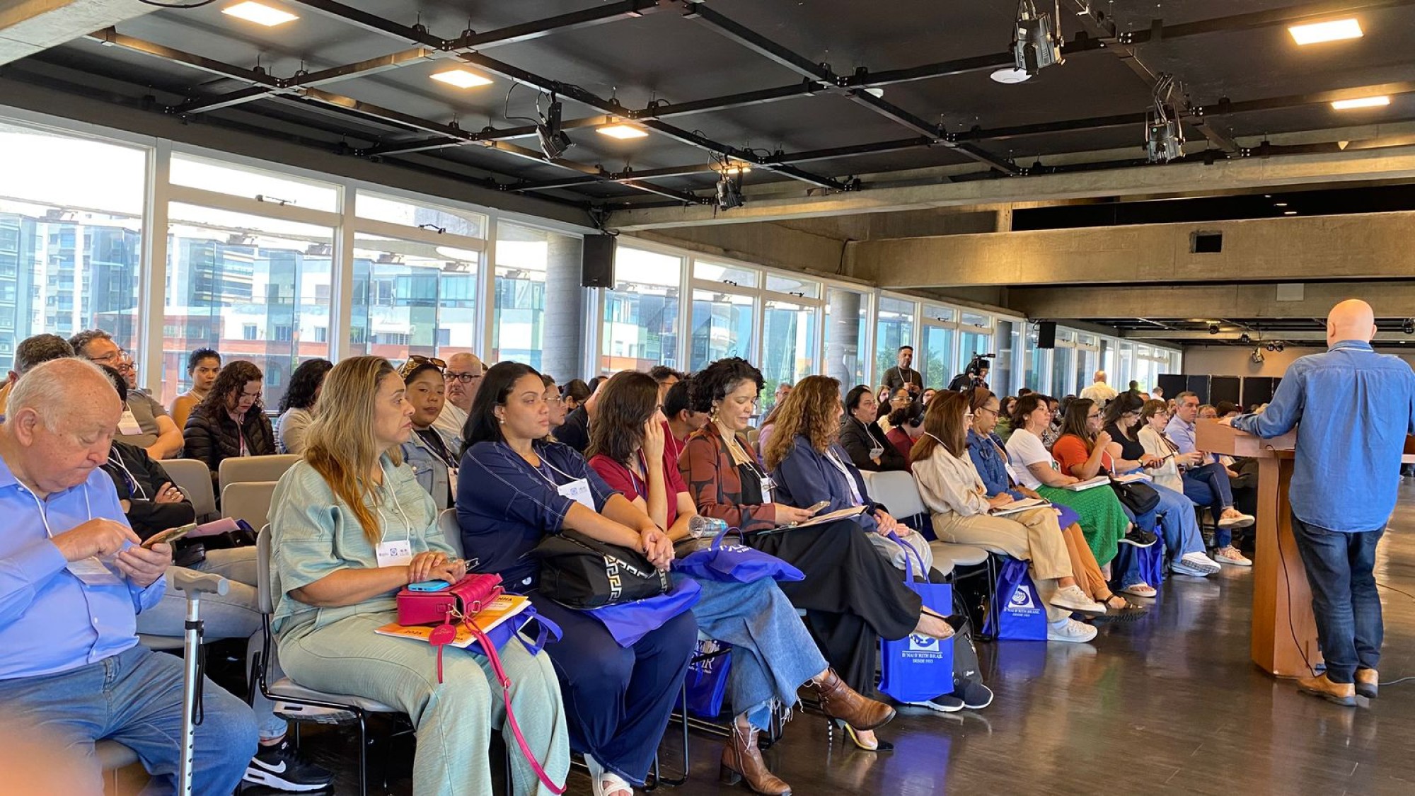 II Jornada Interdisciplinar para o Ensino da História do Holocausto reúne educadores, pesquisadores e estudantes na Unibes Cultural II Jornada Interdisciplinar para o Ensino da História do Holocausto reúne educadores, pesquisadores e estudantes na Unibes Cultural - Fundada em 1948, a CONIB – Confederação Israelita do Brasil é o órgão de representação e coordenação política da comunidade judaica brasileira.