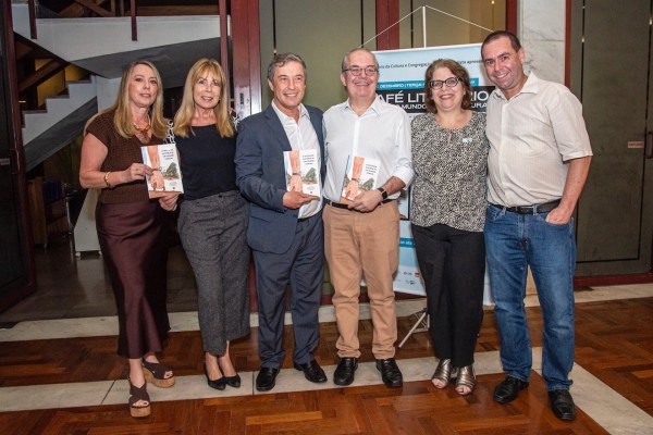 Brasil - Fundada em 1948, a CONIB &ndash; Confedera&ccedil;&atilde;o Israelita do Brasil &eacute; o &oacute;rg&atilde;o de representa&ccedil;&atilde;o e coordena&ccedil;&atilde;o pol&iacute;tica da comunidade judaica brasileira. 