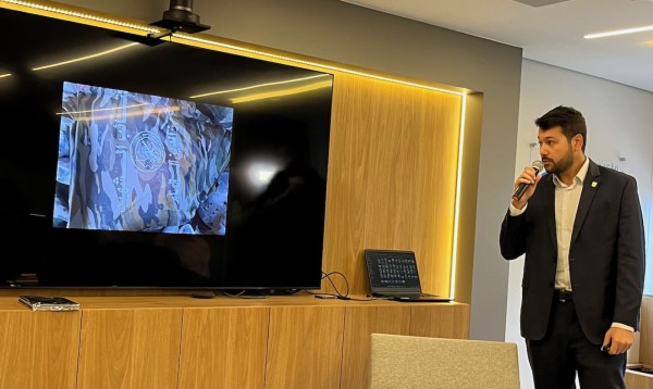 Mundo - Fundada em 1948, a CONIB – Confederação Israelita do Brasil é o órgão de representação e coordenação política da comunidade judaica brasileira. 