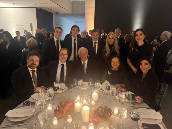 Mundo - Fundada em 1948, a CONIB – Confederação Israelita do Brasil é o órgão de representação e coordenação política da comunidade judaica brasileira. 