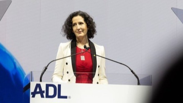 Mundo - Fundada em 1948, a CONIB – Confederação Israelita do Brasil é o órgão de representação e coordenação política da comunidade judaica brasileira. 