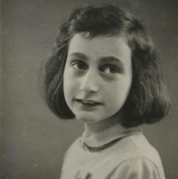 Cultura - Fundada em 1948, a CONIB – Confederação Israelita do Brasil é o órgão de representação e coordenação política da comunidade judaica brasileira. 