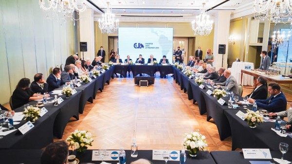 Mundo - Fundada em 1948, a CONIB – Confederação Israelita do Brasil é o órgão de representação e coordenação política da comunidade judaica brasileira. 