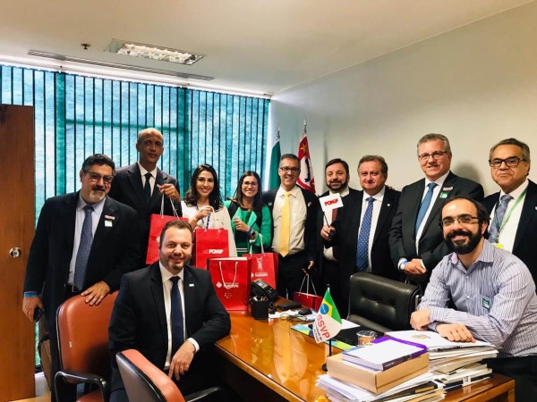 Brasil - Fundada em 1948, a CONIB – Confederação Israelita do Brasil é o órgão de representação e coordenação política da comunidade judaica brasileira. 