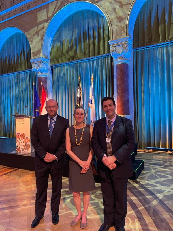 Mundo - Fundada em 1948, a CONIB – Confederação Israelita do Brasil é o órgão de representação e coordenação política da comunidade judaica brasileira. 