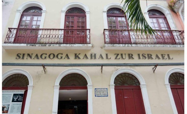 Cultura - Fundada em 1948, a CONIB – Confederação Israelita do Brasil é o órgão de representação e coordenação política da comunidade judaica brasileira. 
